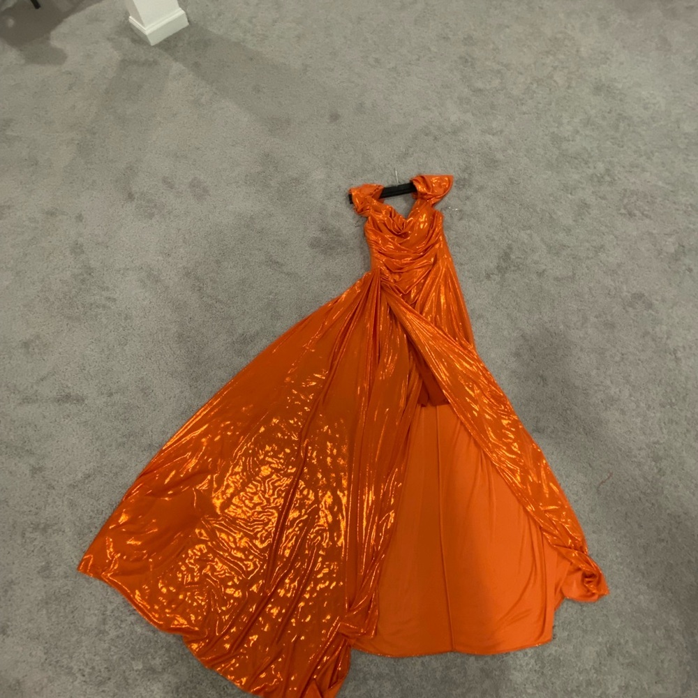 Off shoulders . Elegant Orange Evening Gown NWT Turkish brand - Picture 8 of 11